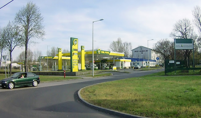 M.Petrol, Jászberényi út - Benzinkút