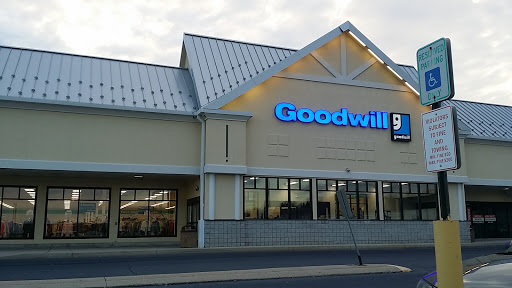 Goodwill Store & Donation Center, 1200 Market St, Lemoyne, PA 17043, USA, 