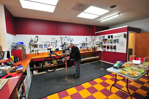 Bicycle Store «Pedal Power», reviews and photos, 4 Essex Plaza, Essex, CT 06498, USA