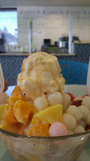 Ice Cream Shop «Fruizen Desserts», reviews and photos, 697 E Foothill Blvd, Claremont, CA 91711, USA