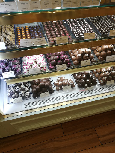 Shopping Mall «The Shops at Mission Viejo», reviews and photos, 555 The Shops at Mission Viejo, Mission Viejo, CA 92691, USA