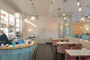 Sweety Restaurant image