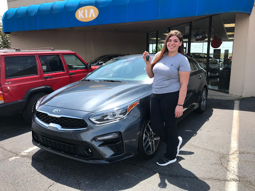 Kia Dealer «Matt Castrucci Kia», reviews and photos, 3013 Mall Park Dr, Dayton, OH 45459, USA