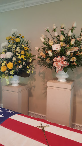 Florist «Carrolls Florist of Beverly», reviews and photos, 385 Cabot St, Beverly, MA 01915, USA