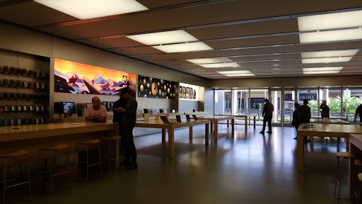 Computer Store «Apple The Falls», reviews and photos, 8888 SW 136th St, Miami, FL 33176, USA