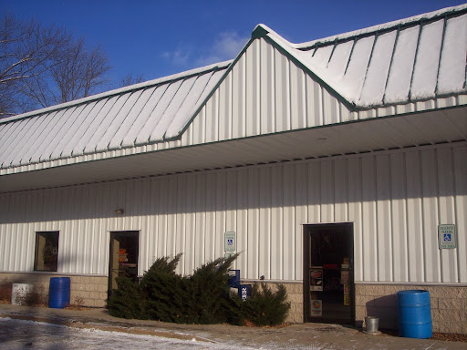 Liquor Store «B & L Liquor Store», reviews and photos, 1369 Main St, Houlton, WI 54082, USA