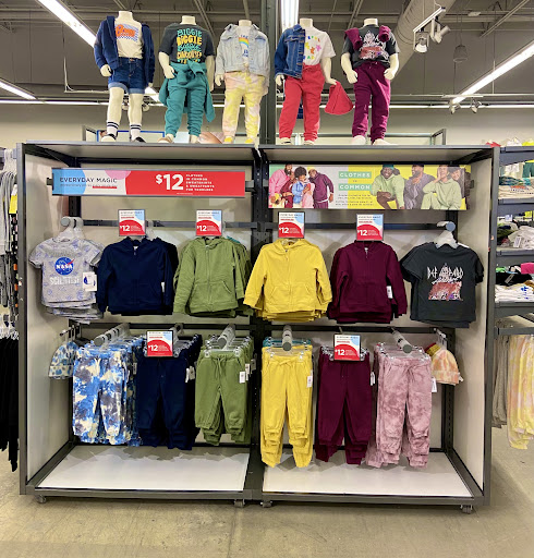 Clothing Store «Old Navy», reviews and photos, 90 Pleasant Valley St, Methuen, MA 01844, USA