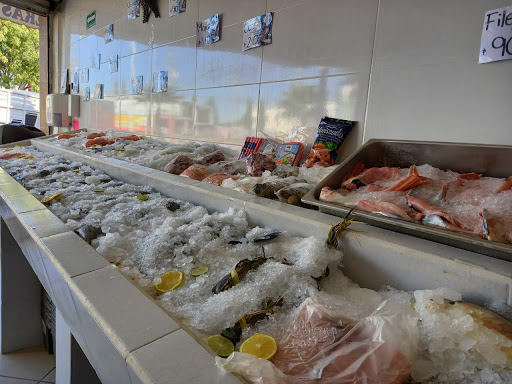 Fish Market - Pescadería y Coctelería