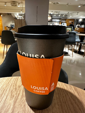 Louisa Coffee 路易．莎咖啡(天母忠誠門市)
