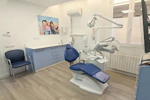 Drs. Pedrol Mairal - Clínica dental Alcarràs image
