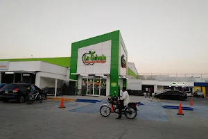 Supermercados La Colonia image