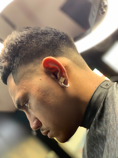 Barber Shop «Upper Level Cut Lounge Barbershop», reviews and photos, 5050 S Tacoma Way #15, Tacoma, WA 98409, USA