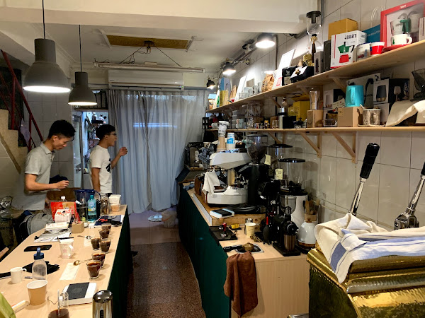 LO BI CAFÉ KMC 陋皕咖啡 高流店