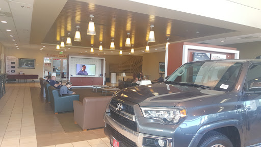 Toyota Dealer «Toyota of Renton», reviews and photos, 150 SW 7th St, Renton, WA 98057, USA