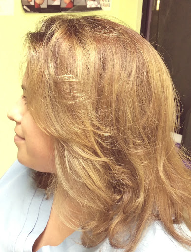 Beauty Salon «Celine Beauty Salon», reviews and photos, 116 S Main St, Highlands, TX 77562, USA