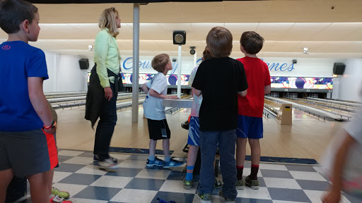 Bowling Alley «Country Club Lanes», reviews and photos, 5601 Manitou Rd, Excelsior, MN 55331, USA