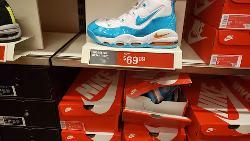 Sporting Goods Store «Nike Factory Store», reviews and photos, 6415 Labeaux Avenue NE A10, Albertville, MN 55301, USA