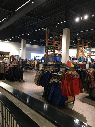 Clothing Store «L.L. Bean», reviews and photos, 4401 W 119th St, Leawood, KS 66209, USA