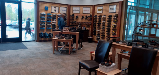 Shoe Store «Shoe Mill», reviews and photos, 9609 SW Washington Square Rd, Portland, OR 97223, USA