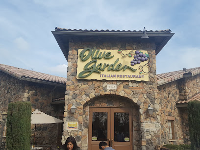 Olive Garden Italian Restaurant - 4403 Mills Cir, Ontario, CA 91764