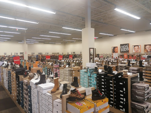 Shoe Store «DSW Designer Shoe Warehouse», reviews and photos, 720 Jefferson Rd, Rochester, NY 14623, USA