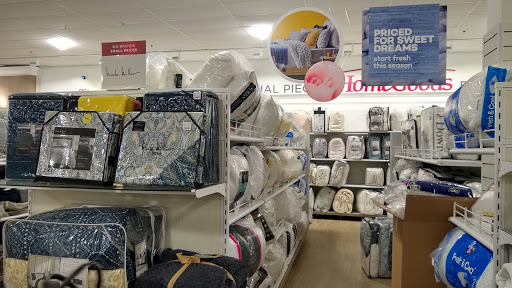 Department Store «HomeGoods», reviews and photos, 43 Woodbridge Center Dr, Woodbridge, NJ 07095, USA