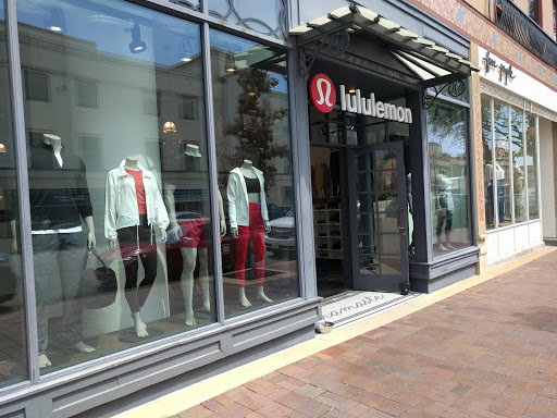 Sportswear Store «lululemon», reviews and photos, 444 Nichols Rd, Kansas City, MO 64112, USA