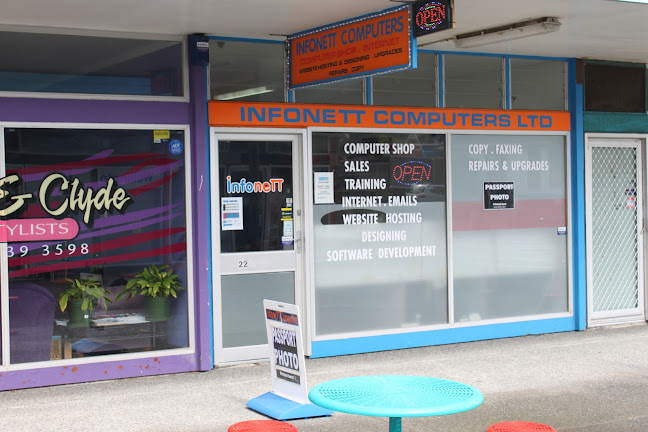 22 McMillan Court, Newlands, Wellington 6037, New Zealand