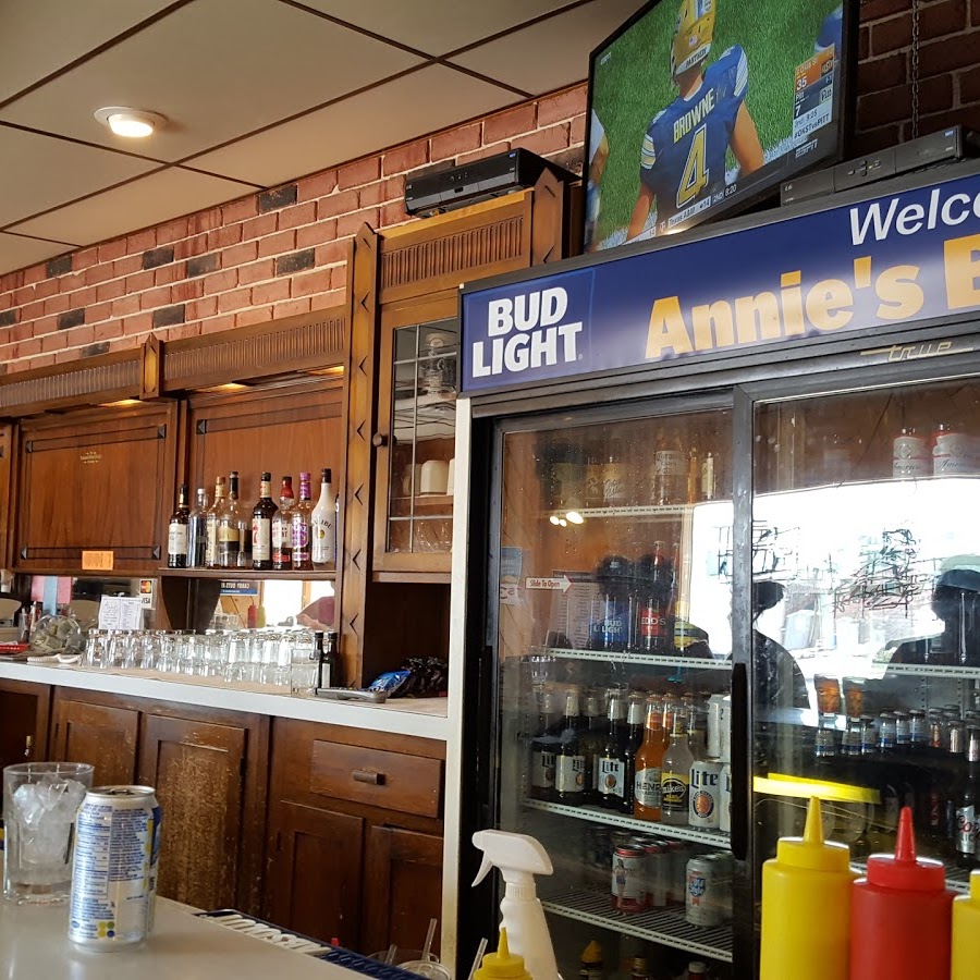 Annie's Bar & Grill