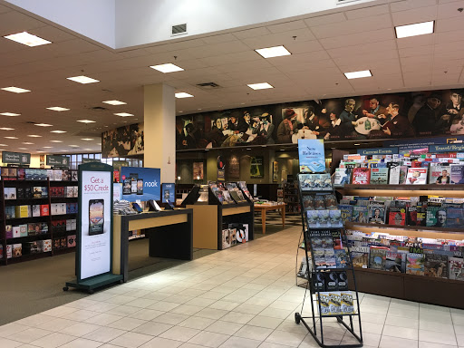 Book Store «Barnes & Noble», reviews and photos, 20600 N Rand Rd, Deer Park, IL 60010, USA