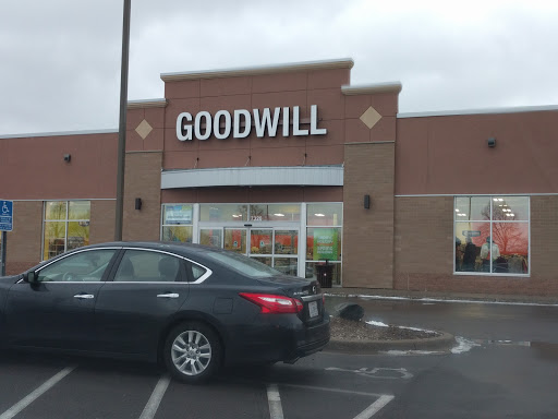 Thrift Store «Goodwill - Apple Valley», reviews and photos, 7320 153rd St W, Apple Valley, MN 55124, USA