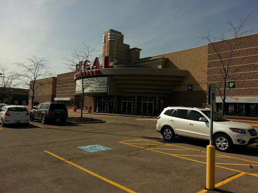 Movie Theater «Regal Cinemas Willoughby Commons 16», reviews and photos