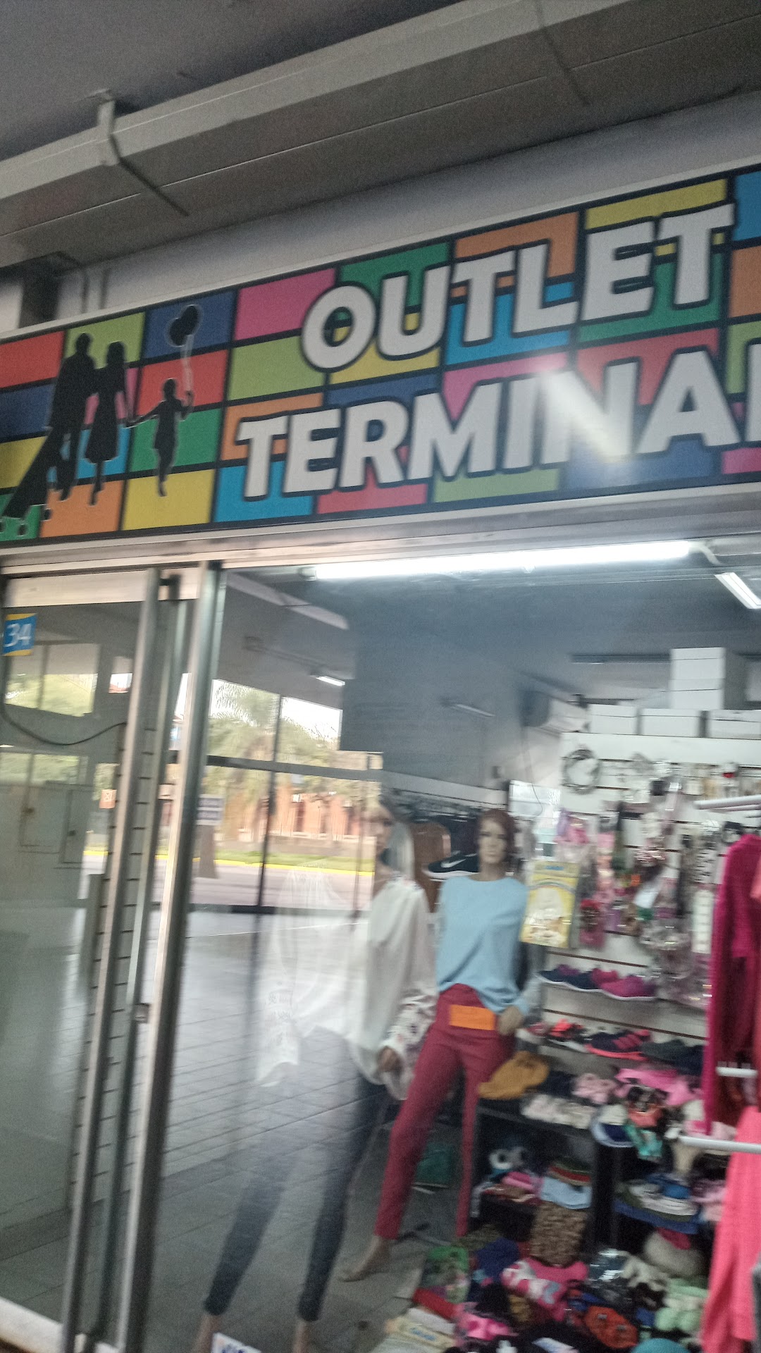 Outlet teeminal