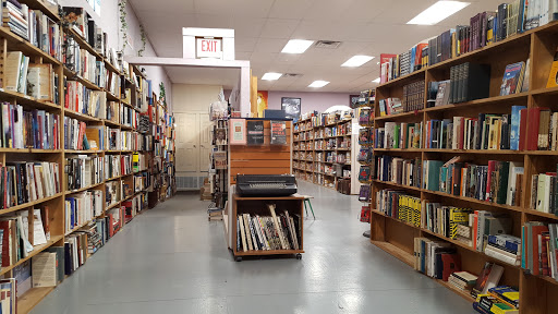Used Book Store «Books & Crannies», reviews and photos, 209 W Moore Ave, Terrell, TX 75160, USA