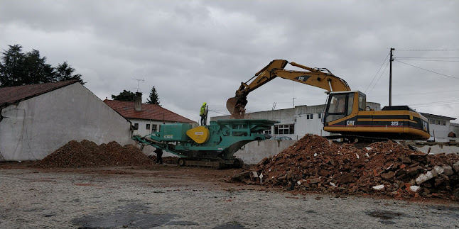 Comentários e avaliações sobre o Obras Campos Rocha, Lda