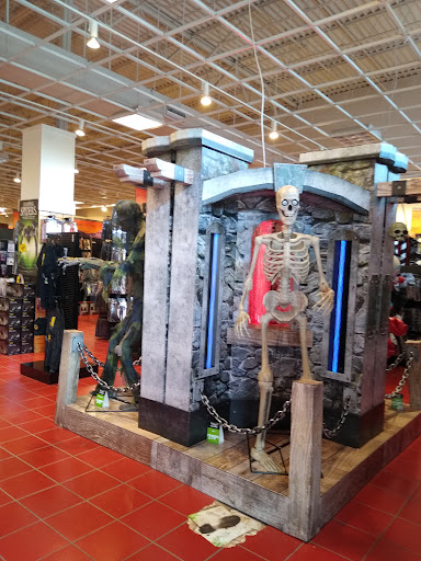 Shopping Mall «Creeks at Virginia Centre», reviews and photos, 9850 Brook Rd, Glen Allen, VA 23059, USA