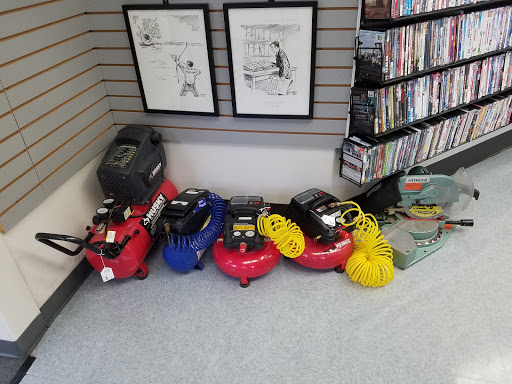 Pawn Shop «Silver Lining Jewelry & Loan», reviews and photos, 2122 NE Sandy Blvd, Portland, OR 97232, USA