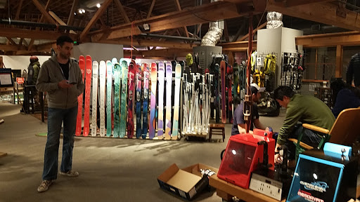 Ski Shop «evo Seattle Store», reviews and photos, 3500 Stone Way N, Seattle, WA 98103, USA