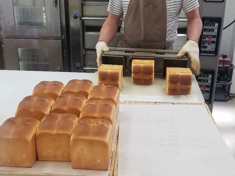 焼きたて食パン 一本堂 高松藤塚店