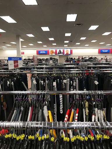 Clothing Store «Burlington Coat Factory», reviews and photos, 3350 Steelyard Dr, Cleveland, OH 44109, USA