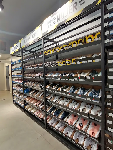 adidas Outlet Store Tlalnepantla de Baz, Bazalia Mall