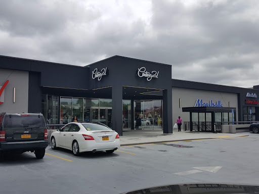 Shopping Mall «Cross County Shopping», reviews and photos, 8000 Mall Walk, Yonkers, NY 10704, USA