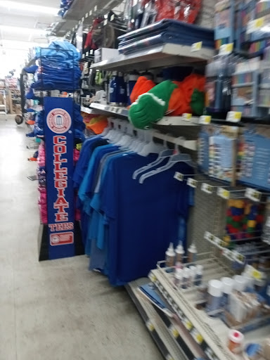 Shopping Mall «Village Square Shopping Center», reviews and photos, 2800 Recker Hwy, Winter Haven, FL 33880, USA