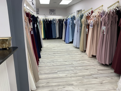 Bridal Shop «Bridal Suite of Bay Shore», reviews and photos, 7 W Main St, Bay Shore, NY 11706, USA