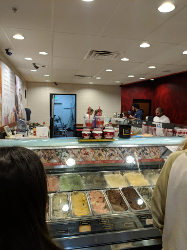 Shopping Mall «Vacaville Commons Shopping Center», reviews and photos, 2098 Harbison Dr, Vacaville, CA 95687, USA