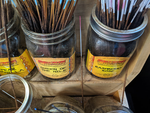 Tobacco Shop «Wonderland Smoke Shop Hasbrouck Heights», reviews and photos, 155 NJ-17, Hasbrouck Heights, NJ 07604, USA