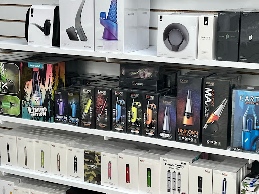 Tobacco Shop «Smoke Tokz Head Shop KC», reviews and photos, 1263 W 103rd St, Kansas City, MO 64114, USA