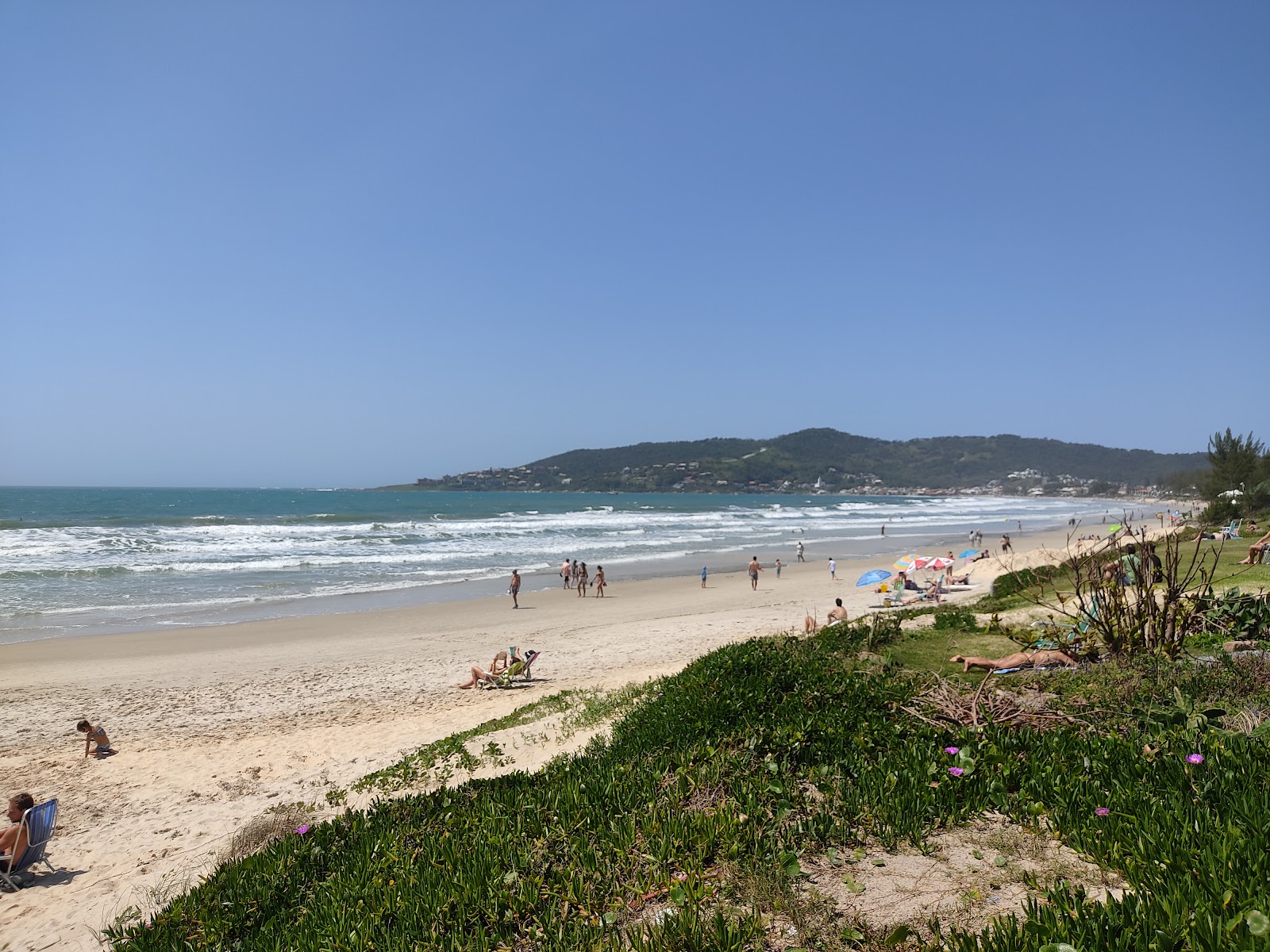 Fotografija Praia de Garopaba z svetel pesek površino