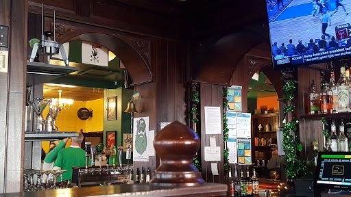 Mo's Irish Pub Downtown Milwaukee