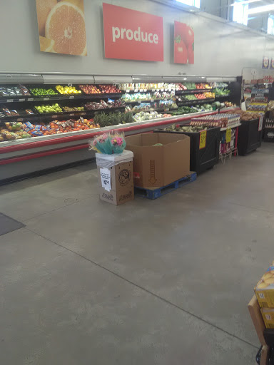 Grocery Store «Save-A-Lot», reviews and photos, 4 Vieux Carre Dr, East St Louis, IL 62203, USA